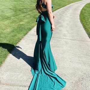 Portia and Scarlett designer green prom dress